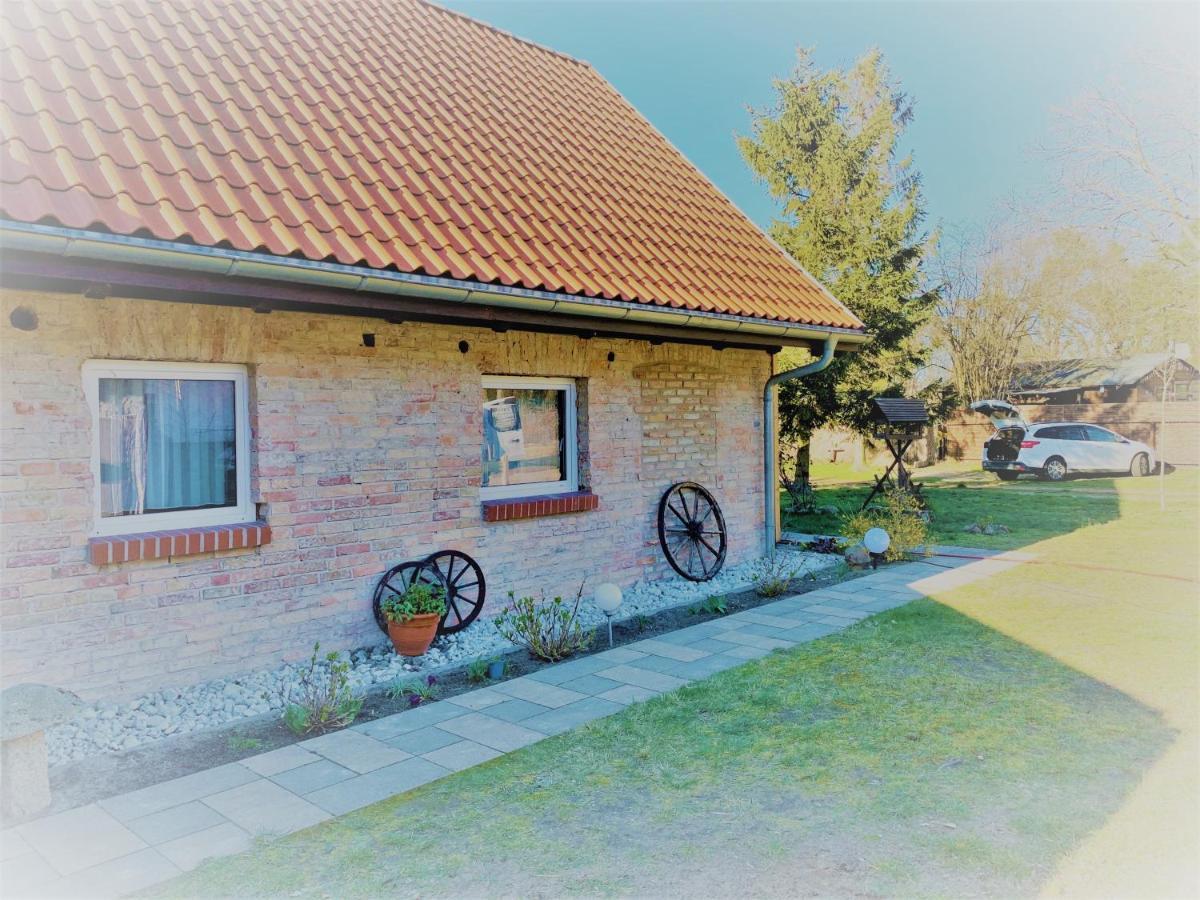Ferienwohnung Sonne Stubbenfelde Buitenkant foto